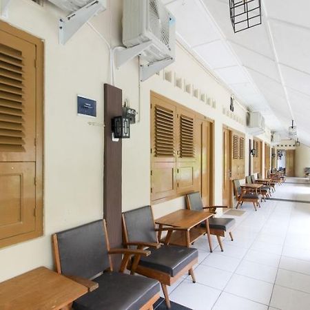 Reddoorz Near Rs Sarjito Yogyakarta Otel Dış mekan fotoğraf