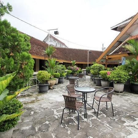 Reddoorz Near Rs Sarjito Yogyakarta Otel Dış mekan fotoğraf