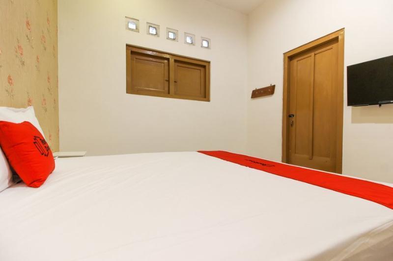 Reddoorz Near Rs Sarjito Yogyakarta Otel Dış mekan fotoğraf