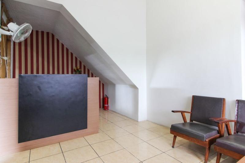 Reddoorz Near Rs Sarjito Yogyakarta Otel Dış mekan fotoğraf