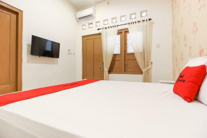Reddoorz Near Rs Sarjito Yogyakarta Otel Dış mekan fotoğraf