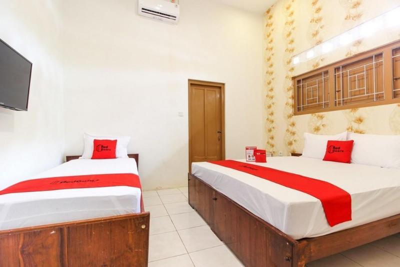 Reddoorz Near Rs Sarjito Yogyakarta Otel Dış mekan fotoğraf
