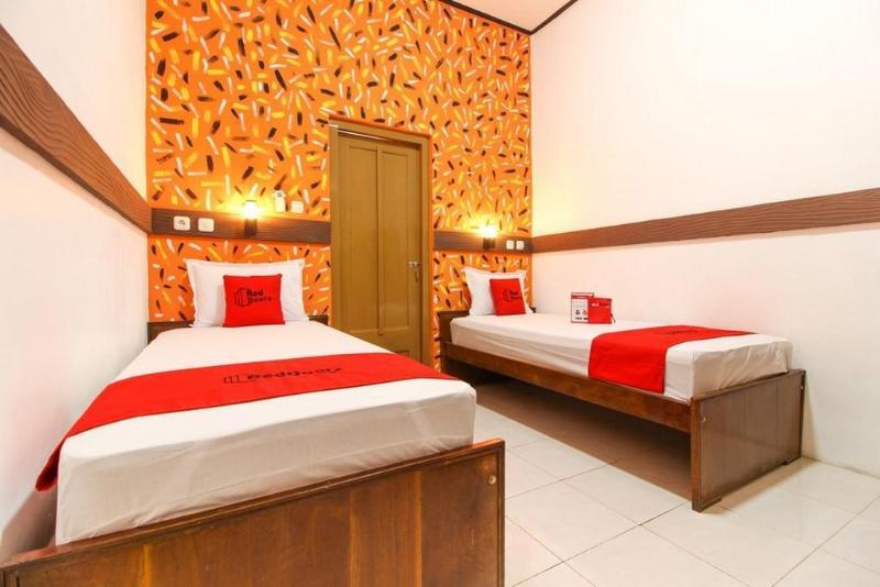 Reddoorz Near Rs Sarjito Yogyakarta Otel Dış mekan fotoğraf