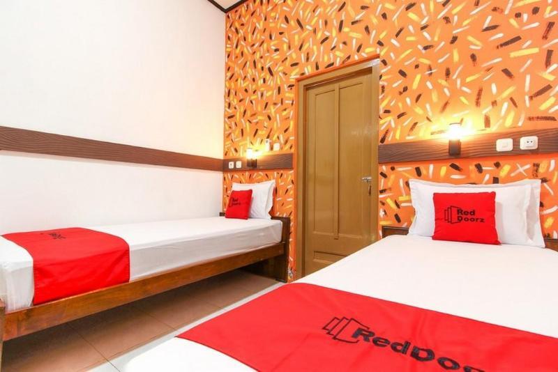 Reddoorz Near Rs Sarjito Yogyakarta Otel Dış mekan fotoğraf